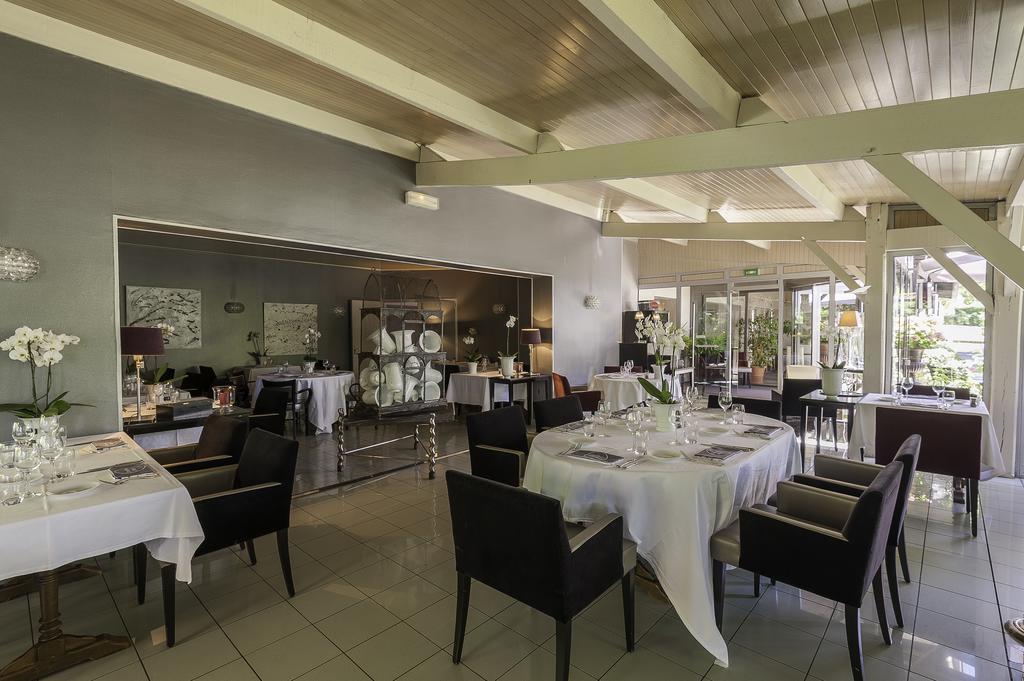 Logis Hotel - Restaurant Le Relais De Comodoliac Saint-Junien Exterior photo