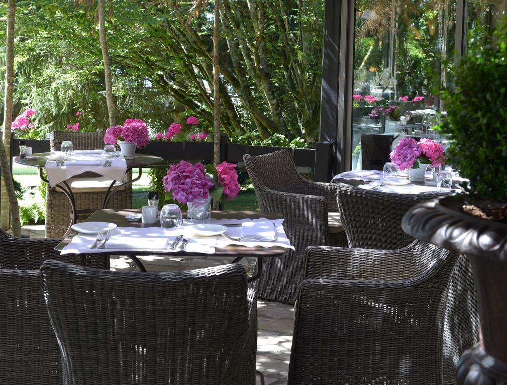 Logis Hotel - Restaurant Le Relais De Comodoliac Saint-Junien Exterior photo