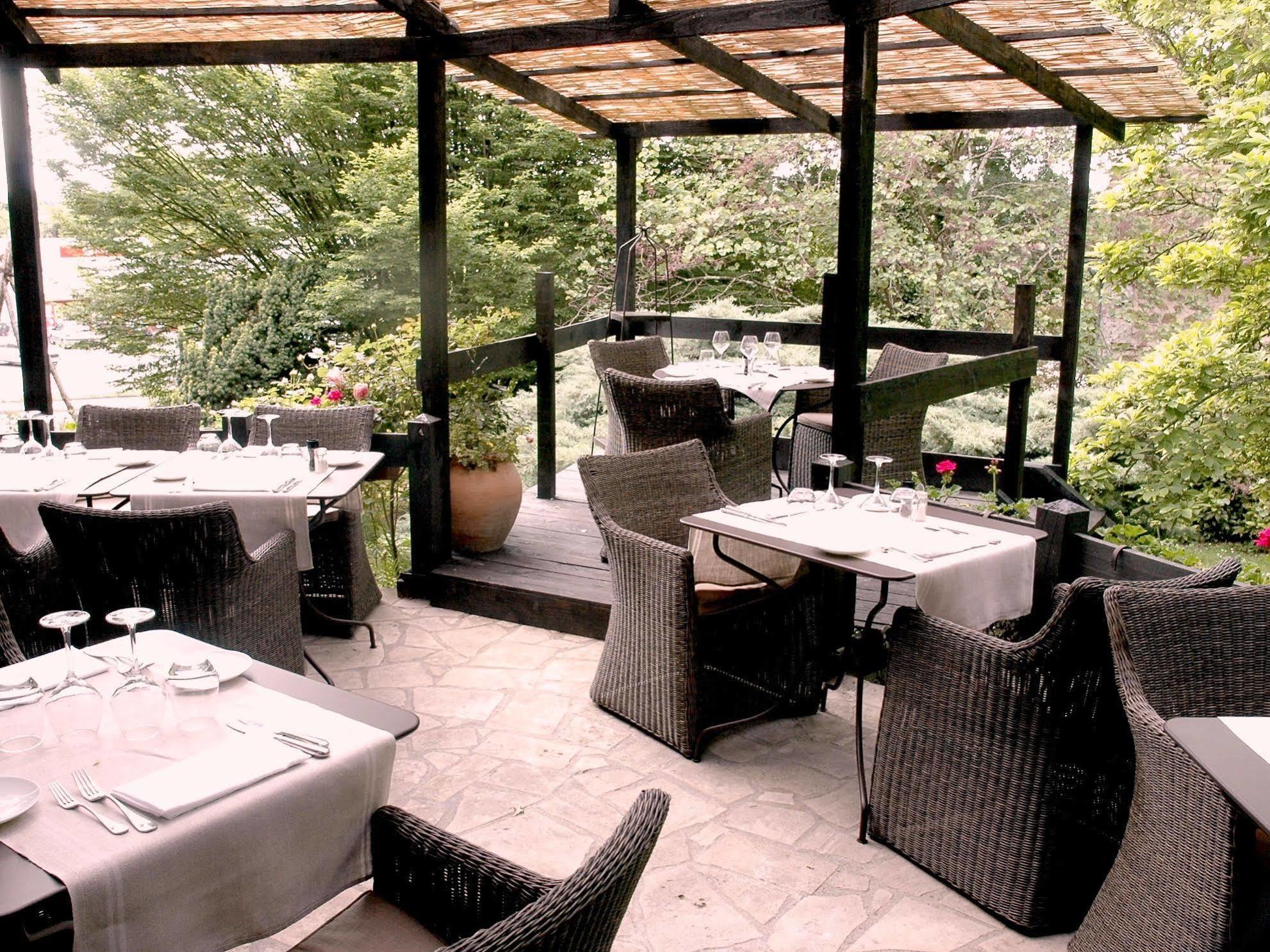 Logis Hotel - Restaurant Le Relais De Comodoliac Saint-Junien Exterior photo